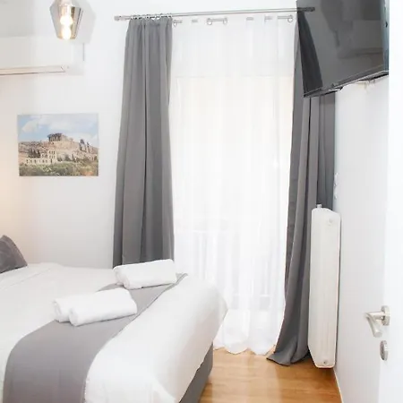 Acropolis Luxurious Legacy Apartment